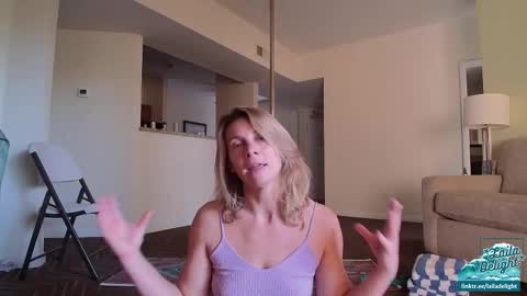 Snapshot of goddesslailadelight chatting on 21, 12, 2025 Laila Delight Goddess of Light online show from 21, 12, 2025