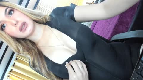 Snapshot of goddessofangel chatting on 13, 1, 2025 angel online show from 13, 1, 2025