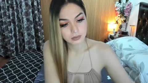 Snapshot of goddessofangel chatting on 8, 3, 2025 angel online show from 8, 3, 2025