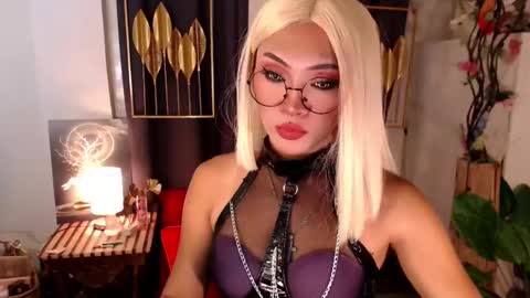 Snapshot of goddessquinnie chatting on 6, 12, 2024 quinnie online show from 6, 12, 2024