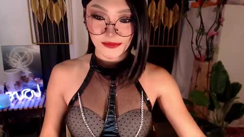 Snapshot of goddessquinnie chatting on 20, 1, 2025 quinnie online show from 20, 1, 2025