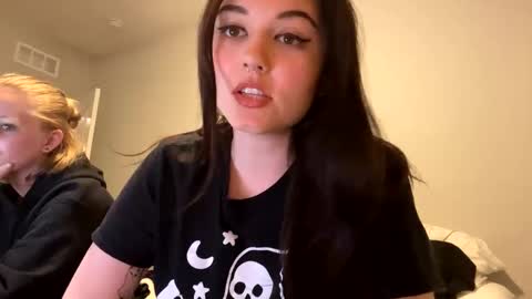 Goddess Raven online show from 4, 1, 2025