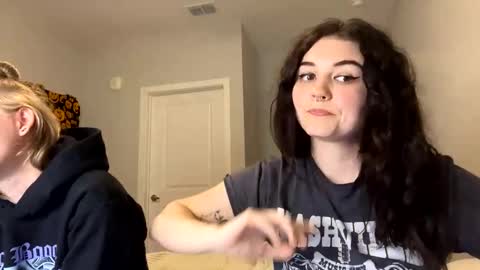 Goddess Raven online show from 28, 1, 2025