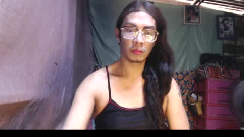 Snapshot of goddesssonyaxxx chatting on 27, 4, 2026 KENNY DOLL online show from 27, 4, 2026