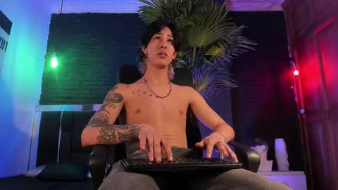 HUAN online show from 3, 3, 2025