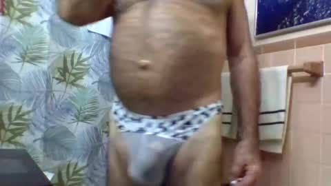 Snapshot of gojo885 chatting on 9, 11, 2025 gojo885 online show from 9, 11, 2025