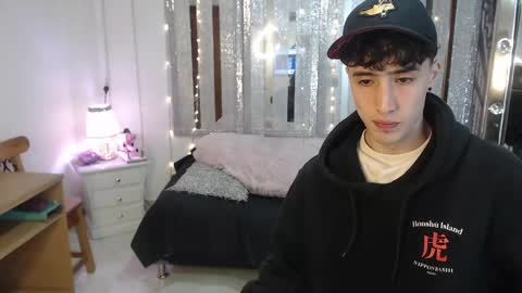 Snapshot of gojo_satoru_18 chatting on 10, 2, 2025 Satoru Gojo online show from 10, 2, 2025
