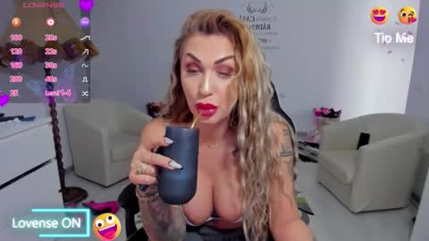 Nicole.. online show from 20, 3, 2026