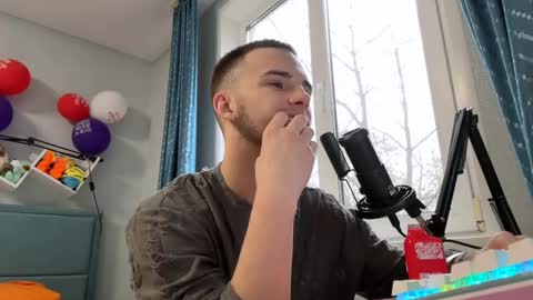 Golden boyyy21 online show from 12, 3, 2025