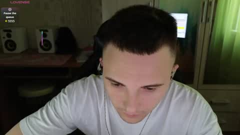 Golden boyyy21 online show from 6, 7, 2026