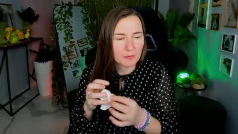 Snapshot of golden_dragones chatting on 26, 5, 2026 Gloria online show from 26, 5, 2026