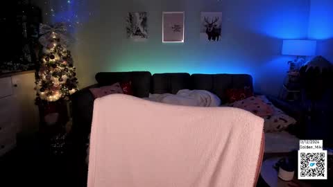 Snapshot of golden_miki chatting on 13, 12, 2024 Shy in the streets but a freak in the sheets online show from 13, 12, 2024