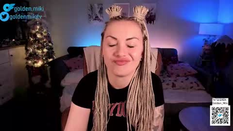 Snapshot of golden_miki chatting on 14, 12, 2024 Shy in the streets but a freak in the sheets online show from 14, 12, 2024