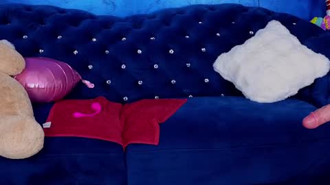 GoldenAmberX online show from 5, 1, 2025