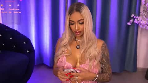 GoldenAmberX online show from 1, 12, 2025