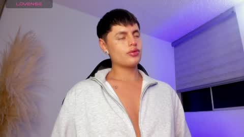Snapshot of goldenbby222 chatting on 21, 5, 2026 Cami online show from 21, 5, 2026