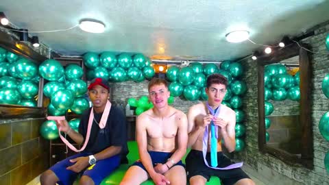 GOLDENJOI online show from 1, 2, 2025