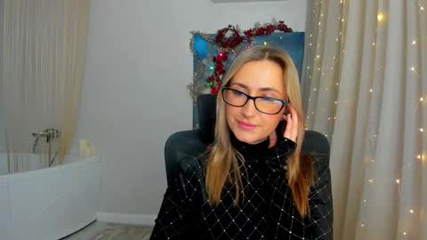 Snapshot of goldenlighte chatting on 28, 12, 2024 Olivia online show from 28, 12, 2024