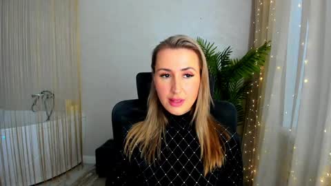 Snapshot of goldenlighte chatting on 20, 1, 2025 Olivia online show from 20, 1, 2025