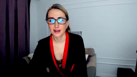 Snapshot of goldenlighte chatting on 21, 1, 2025 Olivia online show from 21, 1, 2025