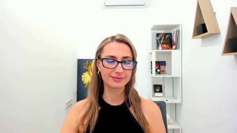 Snapshot of goldenlighte chatting on 27, 1, 2025 Olivia online show from 27, 1, 2025
