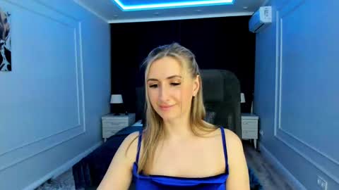 Snapshot of goldenlighte chatting on 12, 2, 2025 Olivia online show from 12, 2, 2025