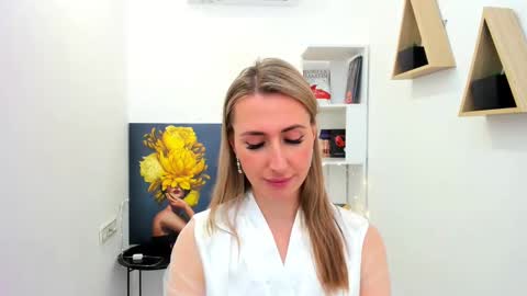 Snapshot of goldenlighte chatting on 17, 2, 2025 Olivia online show from 17, 2, 2025