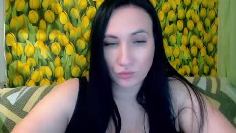 Snapshot of goldmoonn chatting on 1, 2, 2025 goldmoonn online show from 1, 2, 2025