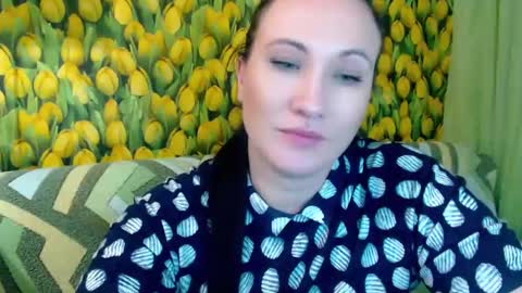 Snapshot of goldmoonn chatting on 18, 2, 2025 goldmoonn online show from 18, 2, 2025