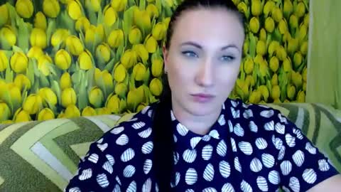 Snapshot of goldmoonn chatting on 2, 3, 2025 goldmoonn online show from 2, 3, 2025