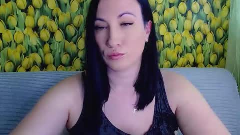 Snapshot of goldmoonn chatting on 4, 4, 2026 goldmoonn online show from 4, 4, 2026