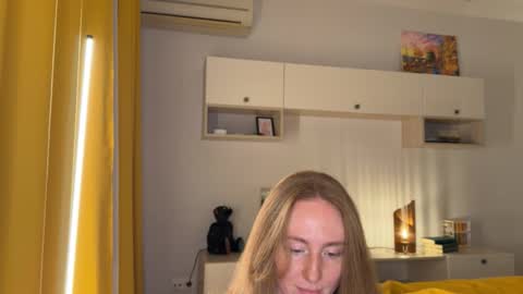 Polly online show from 31, 10, 2025