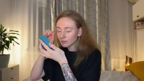 Polly online show from 3, 12, 2025