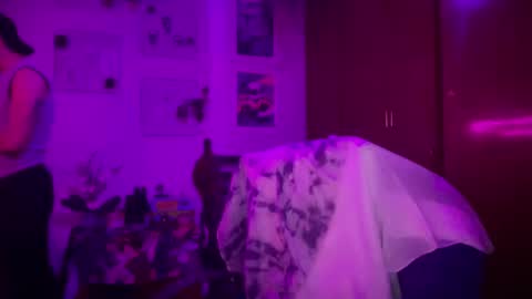 Snapshot of goodbatorboy chatting on 1, 1, 2025 goodbatorboy online show from 1, 1, 2025