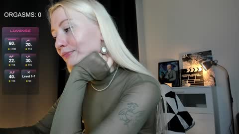 SOPHIE online show from 15, 12, 2024