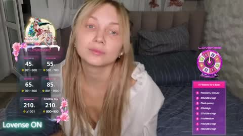 goodgirl0024 online show from 18, 1, 2025