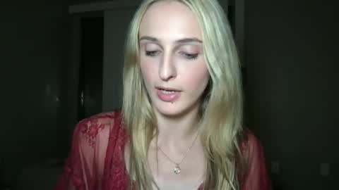 Snapshot of goodgirlliv chatting on 27, 9, 2025 goodgirlliv online show from 27, 9, 2025