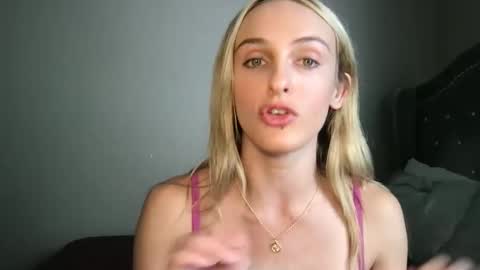 Snapshot of goodgirlliv chatting on 29, 9, 2025 goodgirlliv online show from 29, 9, 2025