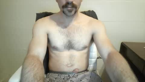 Snapshot of gord210 chatting on 26, 5, 2026 cowboy830 online show from 26, 5, 2026