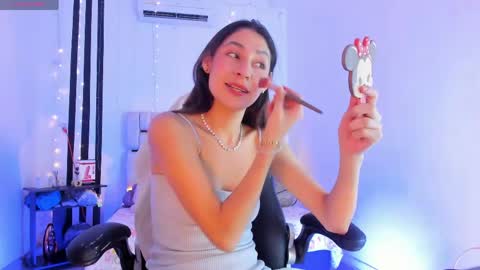i am Jessi  I love animals and drawing I hope to get along with everyone. XOXO online show from 28, 5, 2026