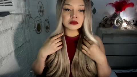 Snapshot of gorgeousamandarose chatting on 5, 3, 2025 Amanda rose online show from 5, 3, 2025