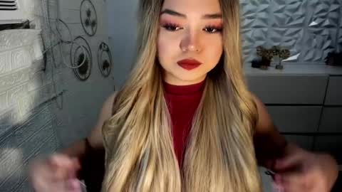 Snapshot of gorgeousamandarose chatting on 3, 10, 2025 Amanda rose online show from 3, 10, 2025