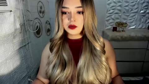 Snapshot of gorgeousamandarose chatting on 17, 10, 2025 Amanda rose online show from 17, 10, 2025