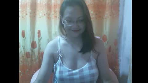 Snapshot of gorgeousmama chatting on 17, 9, 2025 gorgeousmama online show from 17, 9, 2025