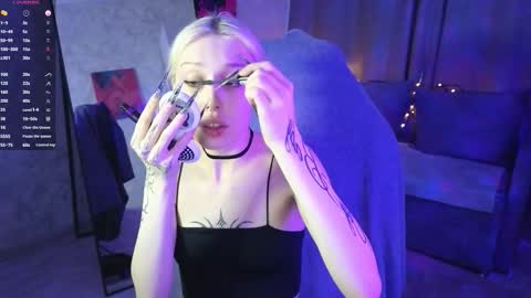 Snapshot of goth__tv chatting on 4, 12, 2025 Violeta online show from 4, 12, 2025