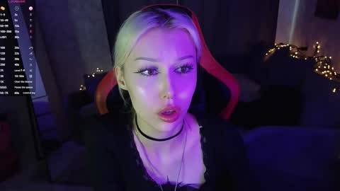 Snapshot of goth__tv chatting on 21, 12, 2025 Violeta online show from 21, 12, 2025