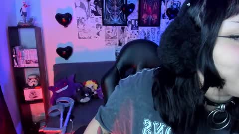 Snapshot of goth_stein chatting on 11, 2, 2025 Engel Please help me to reach 50 thumbs up online show from 11, 2, 2025