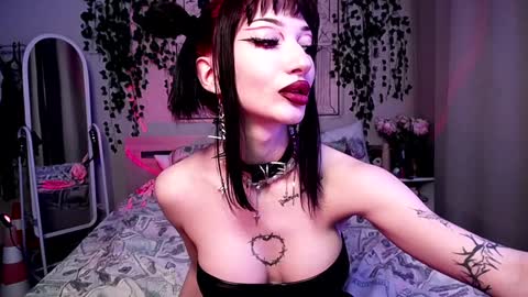 Snapshot of gothdesss chatting on 24, 12, 2024 online show from 24, 12, 2024