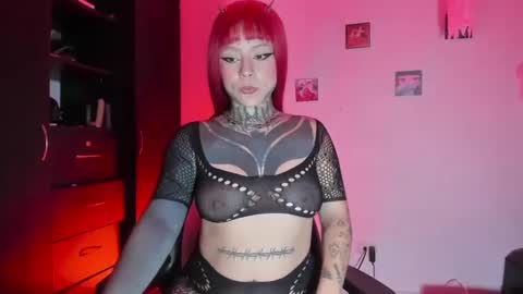 Snapshot of gothic9goddes chatting on 18, 9, 2025 GG online show from 18, 9, 2025