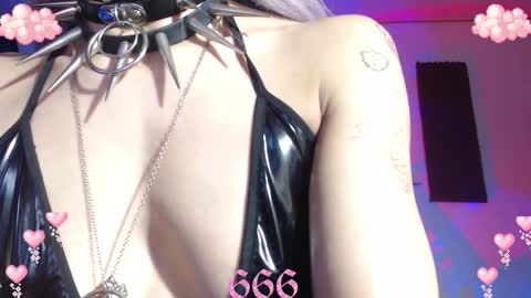 Snapshot of gothicute chatting on 12, 2, 2025 online show from 12, 2, 2025